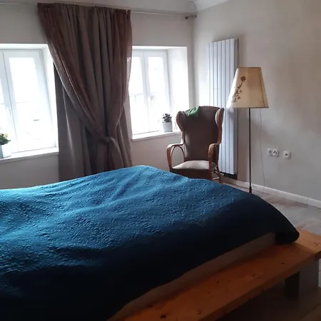Ales Ursula Sokolowski Homestay Zerf