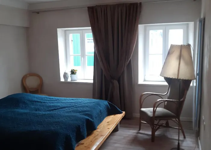 Ales Ursula Sokolowski *